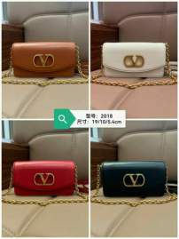 Picture of Valentino Handbags _SKUfw204975825fw